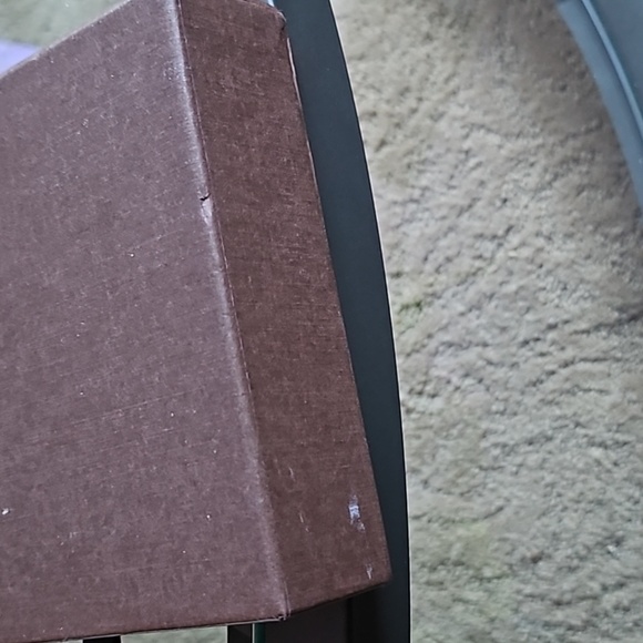 Louis Vittton box and dust bag from a man's wallet - Picture 5 of 7